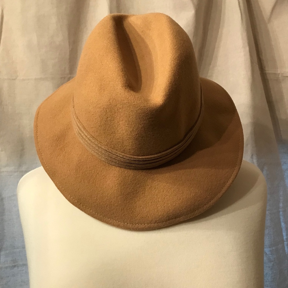 Vintage Pappagallo Hat - SOLD
